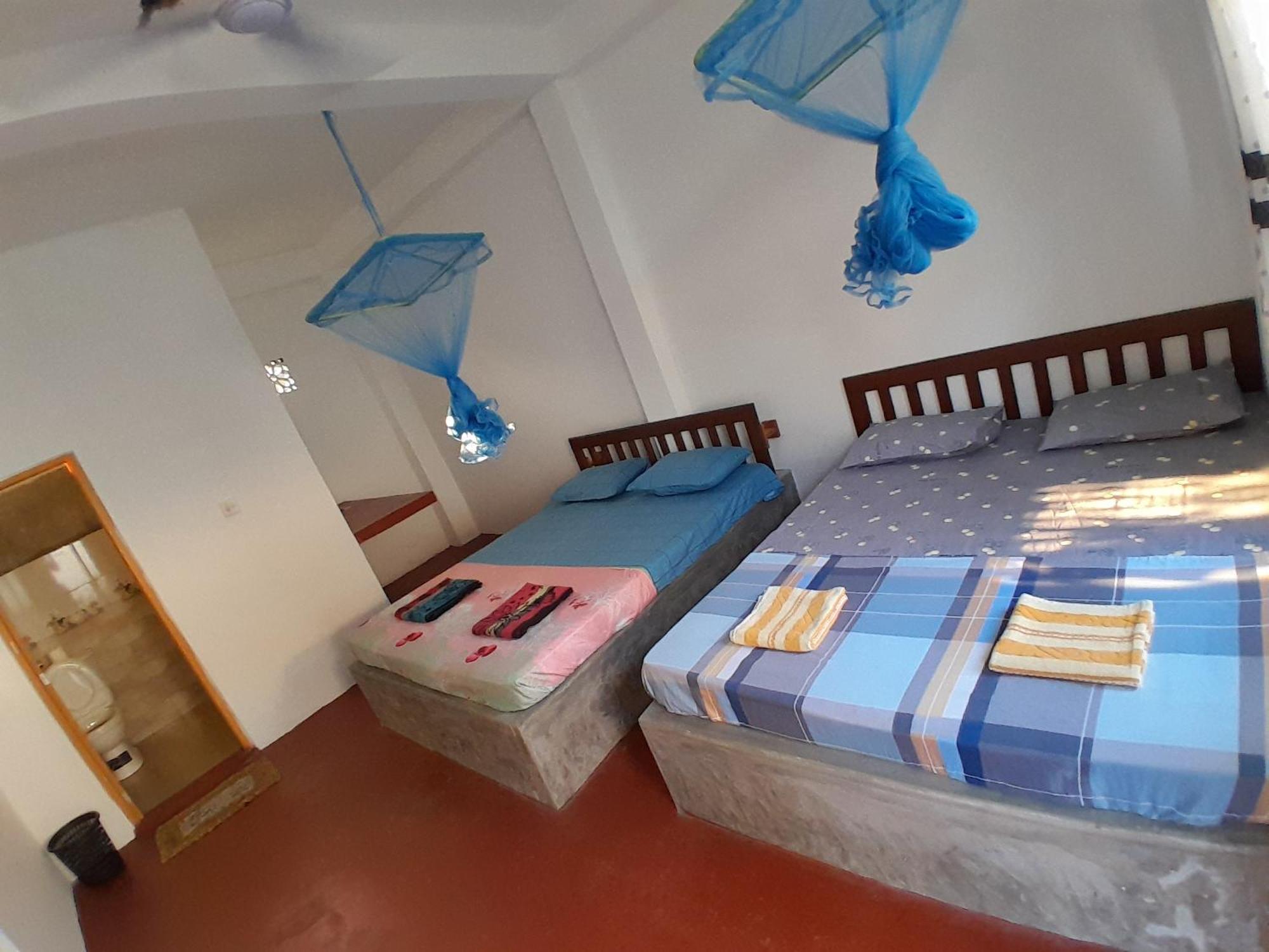 Villa 64 Katunayake Room photo