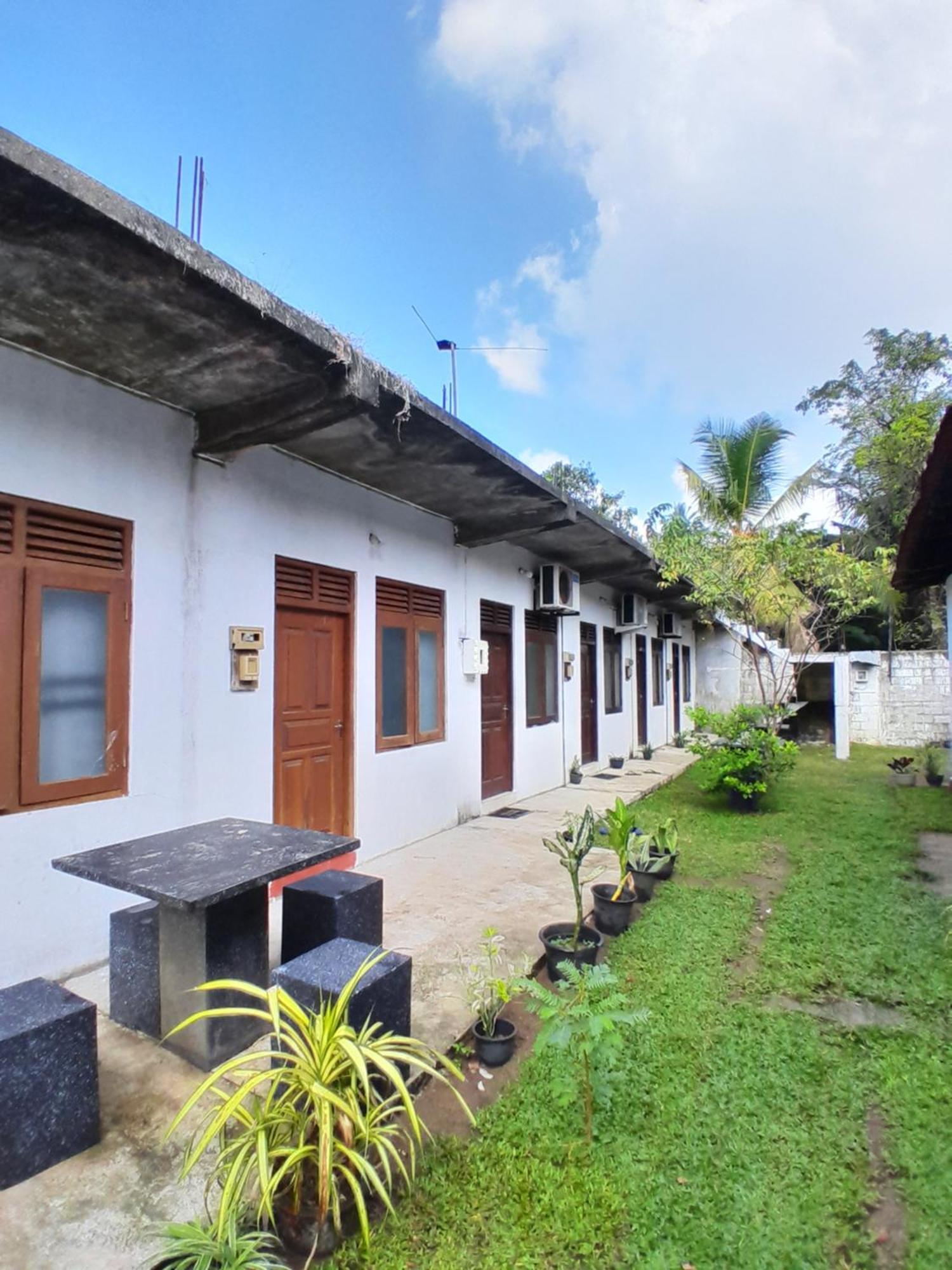 Villa 64 Katunayake Exterior photo